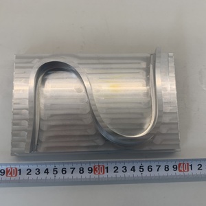 Pieza <span class=keywords><strong>de</strong></span> Demostración Compleja 3D <span class=keywords><strong>de</strong></span> Aluminio y Acero Inoxidable para Mecanizado CNC <span class=keywords><strong>de</strong></span> 5 Ejes, Perforación, Ranura en Forma <span class=keywords><strong>de</strong></span> S <span class=keywords><strong>de</strong></span> 20 cm - Product Image 3