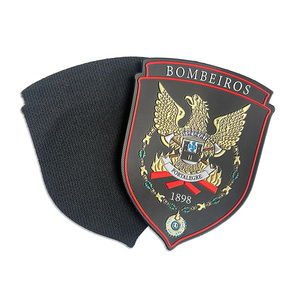 Embossage 3D personnalisé en gros, logo TPU avec <span class=keywords><strong>velcro</strong></span> au dos - Product Image 1