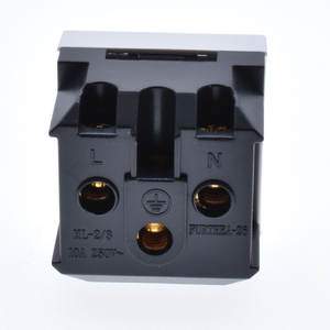 Nouveau produit <span class=keywords><strong>prise</strong></span> EU AU <span class=keywords><strong>prise</strong></span> de courant murale européenne 10A250V 5 <span class=keywords><strong>trous</strong></span> <span class=keywords><strong>prise</strong></span> de courant en Chine avec certificat CE <span class=keywords><strong>adaptateur</strong></span> blanc - Product Image 6