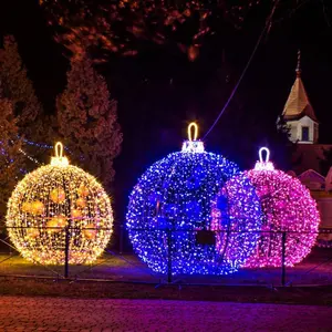 Weihnachts ferien im Freien dekorative wasserdichte riesige LED-Weihnachts ball für Einkaufs zentrum Park Street Holiday Dekoration