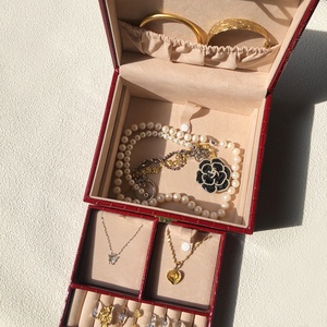 Organisateur de bijoux de voyage de luxe en cuir PU avec plateaux pour rangement et présentation individuels - Product Image 4