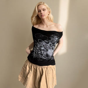 Débardeur à col bénitier pour femme, imprimé floral vintage foncé |   Top convertible sans manches à épaules dénudées, coupe ajustée, style gothique Y2K, pour les vacances - Product Image 1