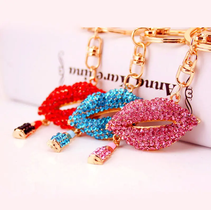 Neue Design Lippenstift Make-Up Schlüsselring Strass Geldbörse Tasche Charme Anhänger Keychain für Mädchen Frau Dame