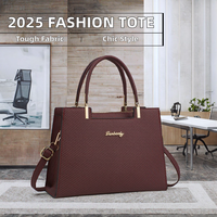 2025 nouvelle mode dames Litchi motif décontracté fourre-tout sac à main simple épaule fermeture éclair chaînes PU 20L lavage à la main en gros d'âge moyen