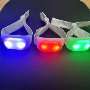 Sản phẩm bán chạy nhất 2024 LED <span class=keywords><strong>Glow</strong></span> Vòng đeo tay item LED bên - Product Image 3