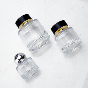 Botellas de Perfume Redondas de Vidrio Más Vendidas, Tamaños de 30 ml, 50 ml y 100 ml, con Estampado en Caliente y Pulverizador, para Muestras de Perfume - Product Image 2