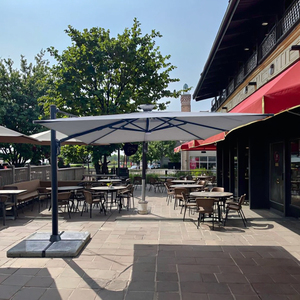 Sombrillas Plegables LED Solares para Terraza Exterior de 2.5m y 3m, Venta al Por Mayor de Fábrica, Ideales para Restaurantes y Hoteles - Product Image 1