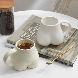 <span class=keywords><strong>Tasse</strong></span> à café en porcelaine créative et amusante en forme de fesses, avec poignée, compatible lave-vaisselle et micro-ondes, option logo personnalisé, <span class=keywords><strong>tasse</strong></span> <span class=keywords><strong>humoristique</strong></span> unique - Product Image 1