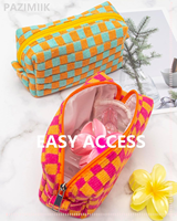 Sac de rangement portable à grande capacité avec fermeture éclair, motif échiquier, en tissu gaufré doux et moelleux, idéal pour cosmétiques et articles de toilette – Nouvelle collection tendance