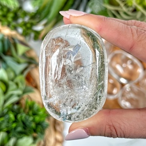 Cuarzo Blanco Natural Transparente para Yoga y Piedras de Palma, Estilo Feng Shui, Terapia de Calor y Especímenes Minerales - Product Image 1