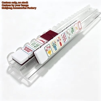 Support de rangement transparent moderne et portable pour tuiles de Mahjong de 20 pouces et ensemble de poussoirs en Lucite, personnalisable avec faible MOQ