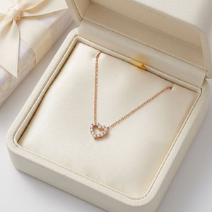 Collier en or massif 18 carats avec pendentif en forme de cœur ajouré, design mignon, serti de diamants naturels, très populaire, idéal pour un cadeau d'anniversaire. - Product Image 6