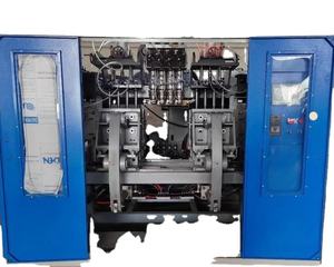 Plastik Şişe Üfleme Makinesi Çift İstasyonlu Süt Şişesi Üfleme Makinesi Yarı Otomatik Şişe Üfleme Makinesi - Product Image 3