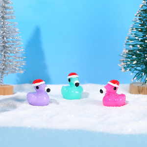 Mini patitos de goma con gorros de Papá Noel, decoraciones navideñas coloridas para exhibición festiva - Product Image 3