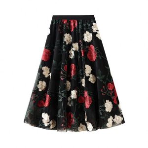 Nouvelle jupe longue rétro taille haute amincissante brodée florale en maille tendance anti-plis printemps - Product Image 2