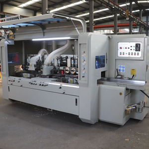 Machine à raboter le bois à quatre faces pour la production et le traitement de planches et de moulures en bois - Product Image 3