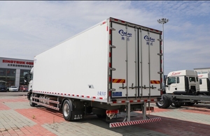 Prix Économique Sinotruk Howo 130 Ch <span class=keywords><strong>Véhicule</strong></span> Congélateur Camions Réfrigérés Mitsubishi Canter Camions Frigorifiques - Product Image 3