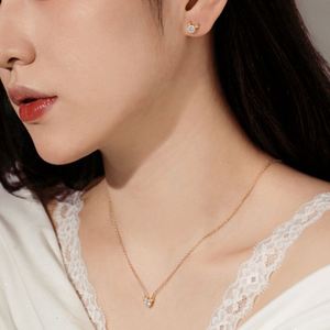 Collares Dylam con Colgante de Reno Navideño, Elegantes y Delicados, Chapados en Oro de 18K sobre Plata S925, con Cadena de Eslabones y Circonitas 5A - Product Image 4