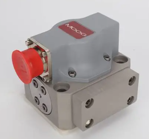 G761-3033B Electro-Hydraulic Valve, Two-Stage Flow Control, Flow 4-63 L/min, 315 <b>Bar</b>, 6-9ms <b>Step</b> Response - Product Image 4