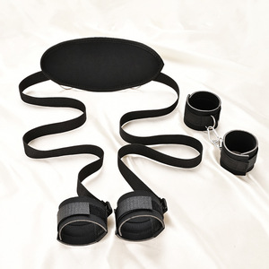 อุปกรณ์แยกขา ROSELEX SM สำหรับผู้ใหญ่และคู่รัก - ปรับได้, ใช้สำหรับลงโทษ, กระตุ้น, ยั่วยวน และพันธนาการแบบเร้าอารมณ์ - Product Image 4