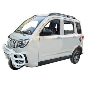 <span class=keywords><strong>Moto</strong></span> à trois <span class=keywords><strong>roues</strong></span> à essence, conception fermée, résistante au vent, à la neige et à la pluie, homologuée pour le transport de passagers - Product Image 2