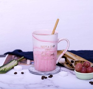 Tasse à café en céramique et marbre pour ses amis, film en papier, idée cadeau d'anniversaire, mariage avec cuillère et couvercle - Product Image 4