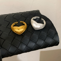Gebürsteter Goldener 3D-Herzförmiger Offener Ring mit Perlenrand, Breiter Verstellbarer Statement-Fingerring, Modeschmuck für Damen