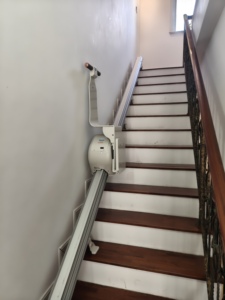 <span class=keywords><strong>Montascale</strong></span> Moderno per Casa con Controllo Remoto Elettrico, Ascensore <span class=keywords><strong>a</strong></span> Trazione per Facile Accesso alle Scale - Product Image 6