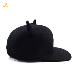 2025 personalizado Unisex al aire libre Snapback baloncesto equipo de fútbol gorras orejas moda Jersey polar con hoja Tropical - Product Image 4