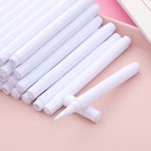 Stylos à <span class=keywords><strong>peinture</strong></span> à la craie à base d'eau blanche, pointe fine, séchage rapide, effaçables, marqueurs à la craie <span class=keywords><strong>pour</strong></span> les arts et le bricolage sur bois, verre, métal, plastique - Product Image 1