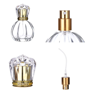 Flacons en verre vides de haute qualité de 50 ml et 100 ml avec bouchon pompe en cristal doré pour parfum et savon liquide, emballés en carton - Product Image 4