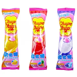 Wholesale 16g Delicious Chocolate Strawberry Snacks Sandwich Lollipop Hard Candy