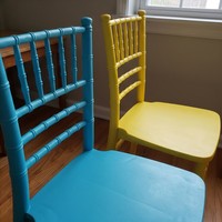 Chaises pliantes modernes en résine acrylique transparente bleues pour enfants, style Chiavari, pour banquets, gymnases, mariages, vente en gros, 10 pièces