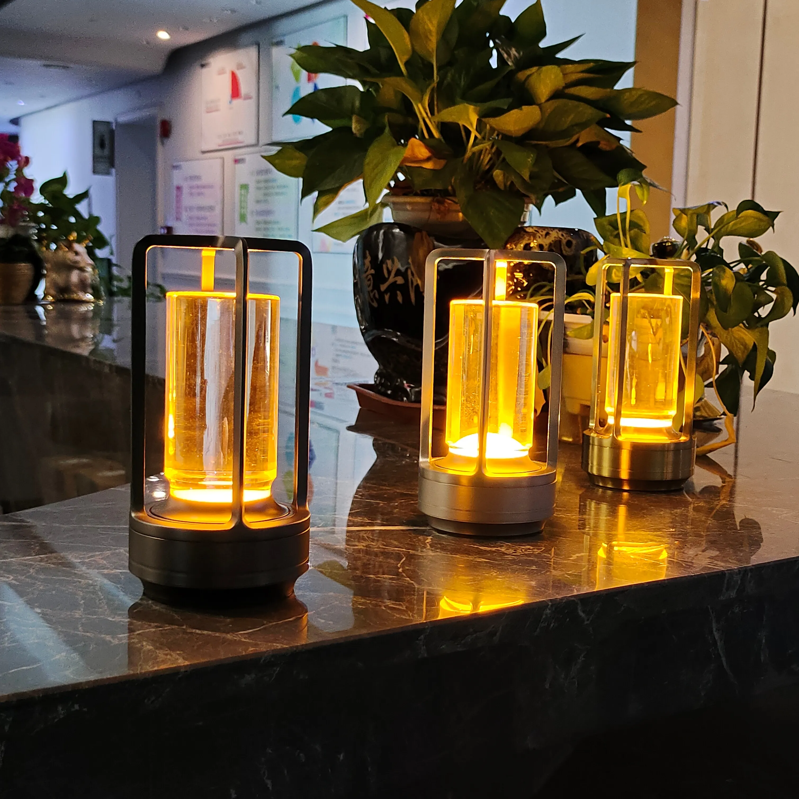 식당 침실 촛불 휴대용 디 밍이 가능한 책상 램프 장식 led 2500k 충전식 무선 테이블 램프 호텔 바