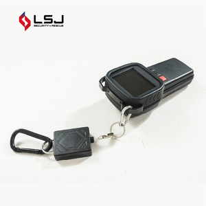 Gancho Retráctil de Seguridad Compacto y Portátil con Función de Retorno Automático para Operaciones Tácticas de Emergencia - Product Image 1