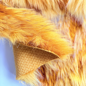 Tissu en fausse fourrure jacquard cationique à effet 3D bicolore, haute résistance des couleurs, absorbant l'humidité, pour vêtements et décoration intérieure - Product Image 3