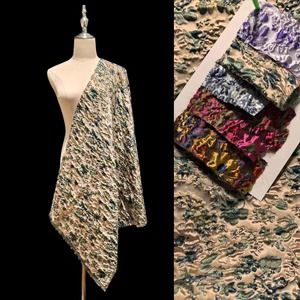 2025 Jacquard brocart tissu Polyester luxueux or <span class=keywords><strong>soie</strong></span> teint en fil robe formelle mode bricolage tissu en gros cour <span class=keywords><strong>au</strong></span> mètre - Product Image 1