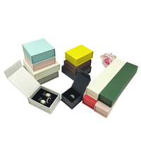 Boîte cadeau pliable magnétique AOPA en papier couché avec fermeture magnétique et insert pour cadeaux de luxe