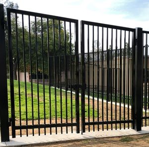 <span class=keywords><strong>รั้ว</strong></span><span class=keywords><strong>เหล็ก</strong></span>ประตูแบบกำหนดเองประตูแกว่งวิลล่าระบบรักษาความปลอดภัยรั้วโลหะดีไซน์พิเศษ - Product Image 6