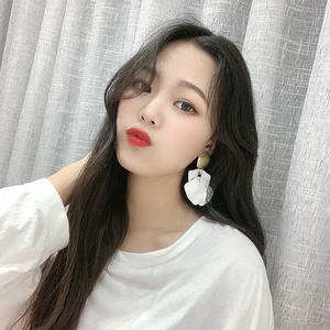 Женские серьги-гвоздики с лепестками роз - Product Image 6