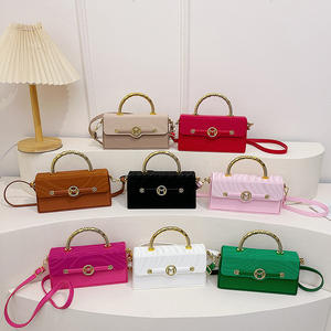 Sac à main pour femme en forme de boîte Sac fourre-tout à coque rigide Sac carré à la mode Flip-Top Nouveau style Sac à bandoulière de luxe pour femme - Product Image 4