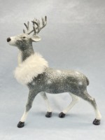 Figurine de renne en résine argentée scintillante, avec col en fausse fourrure blanche et bois de cerf, cerf ambulant scintillant, ornement de table de Noël statique