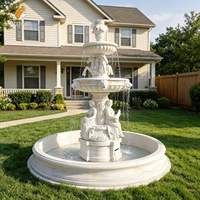 Fontaine d'eau en marbre blanc Mily avec statues sculptées de femmes et de chevaux, style européen, personnalisable pour villa, jardin extérieur