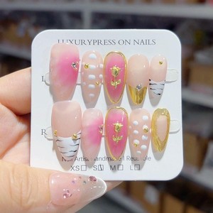 <span class=keywords><strong>Uñas</strong></span> Postizas de Diseño Personalizado, 10 Piezas, Tema de <span class=keywords><strong>Flores</strong></span> Rosadas de Lujo, Hechas a Mano, Forma Almendrada, Medianas, de Presión - Product Image 3