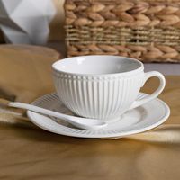 Luxe wit keramiek porseleinen servies met bloemvormig design, ecologisch, modern, op maat gemaakt, hoogwaardig design.