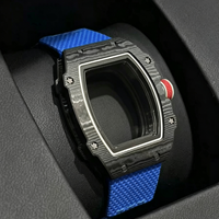 La dernière montre mécanique entièrement automatique 6702 avec un design ultra-fin de 7,8 mm est une élégante montre-bracelet pour homme en fibre de carbone