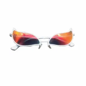 Venta al por mayor <span class=keywords><strong>Anime</strong></span> One Piece Donquixote Doflamingo Joker gafas de sol hombres mujeres <span class=keywords><strong>Cosplay</strong></span> accesorios gafas con caja de gafas - Product Image 1