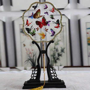 Abanico de Palacio Bordado de Doble Cara de Suzhou, con Diseño Floral Dibujado a Mano, Estilo Chino, Accesorio Hanfu, Adorno Artesanal Tradicional - Product Image 3