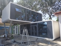 Maison Conteneur Moderne Super Légère de 40 pieds, Panneau Sandwich en Acier et Bois, Emballage Plat, Installation Rapide, Prêt à Expédier, Maison Extensible