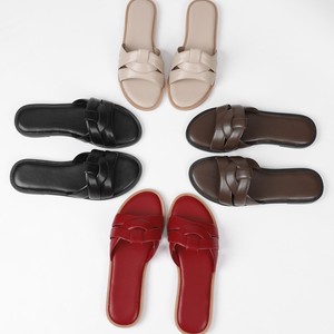 Sandales plates respirantes à bout fermé antidérapantes et tendance pour femme, style coréen, pour l'extérieur et la plage, collection été 2026 - Product Image 1